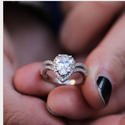 Eternal Radiance: The Perfect Statement Ring