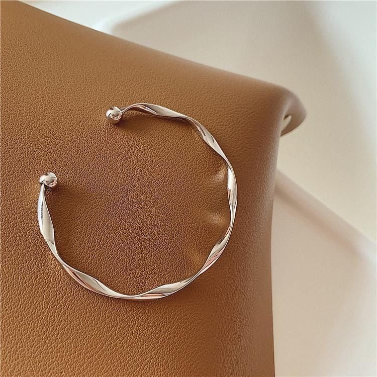 Ring-Link Bracelet